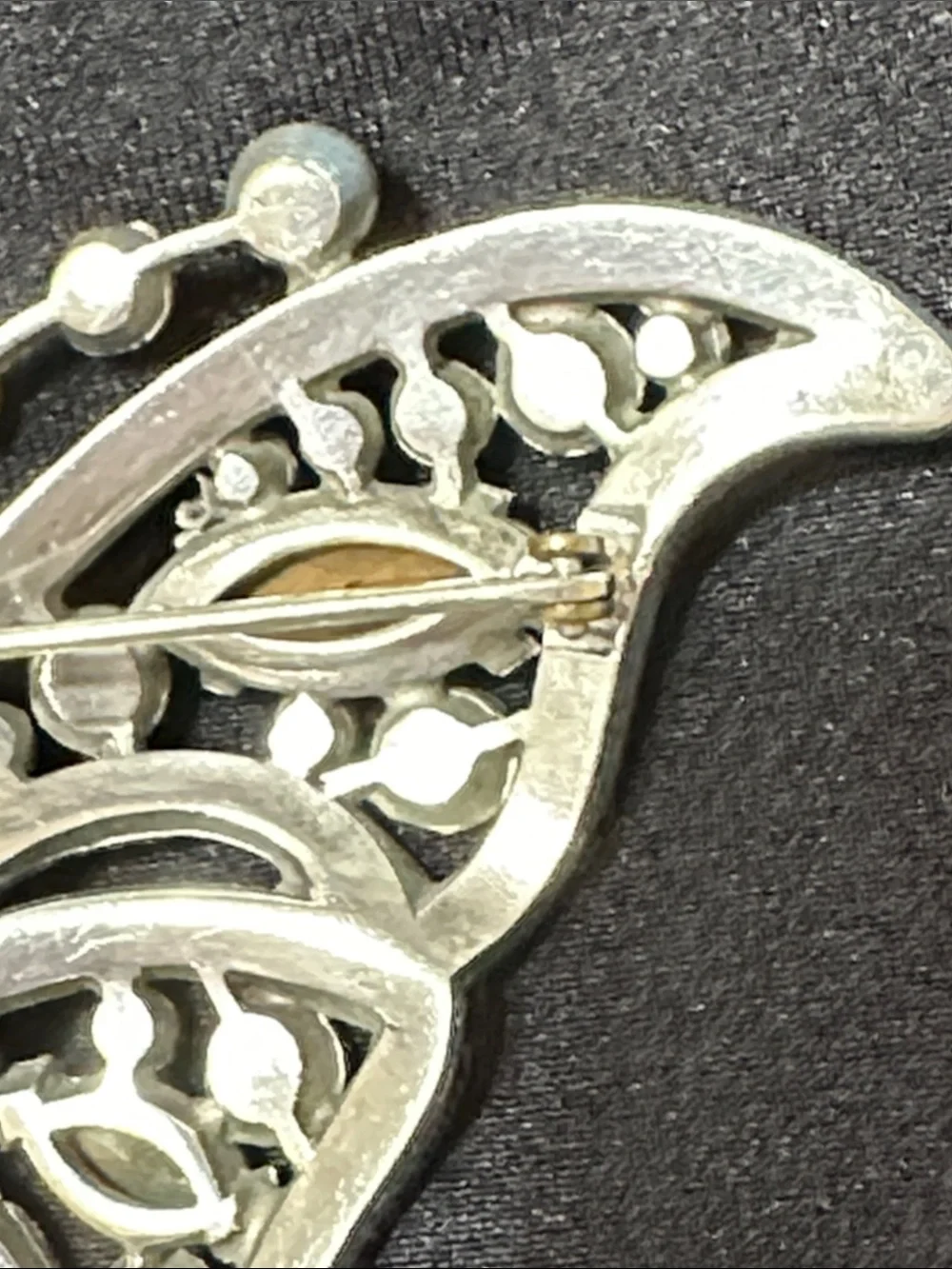 Pot Metal Butterfly Large Brooch w/Multicolor Prong set & Bezel set Rhinestones